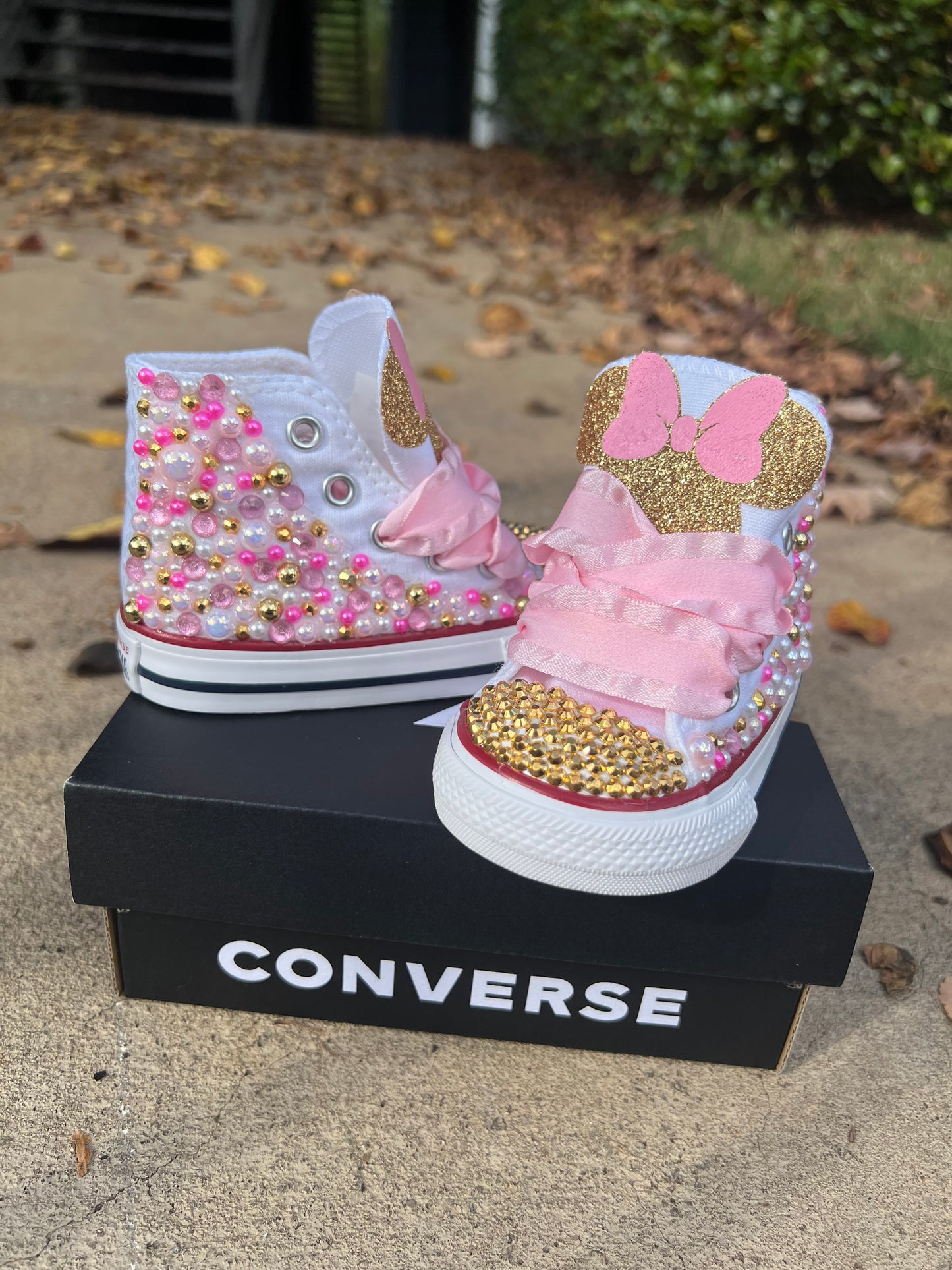 Minnie Mouse Converses